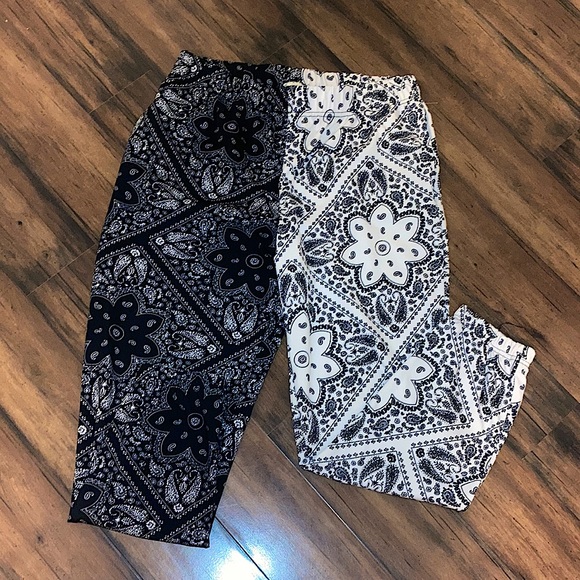 Shosho Size XL Black and White Colorblock Paisley Printed Joggers - Picture 2 of 4